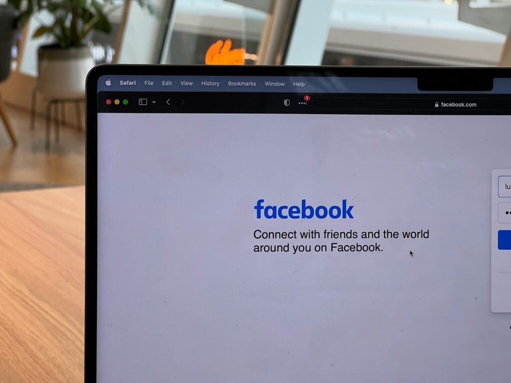 Facebook bleibt die wichtigste Social Media Plattform